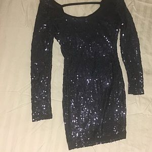 Blue sequined long sleeve dress